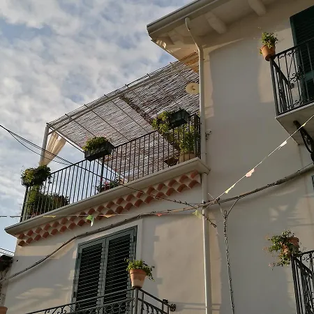 La Via Del Carretto Capri Leone