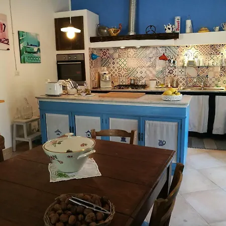 La Via Del Carretto Capri Leone